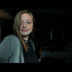 Meet your Posher, Abby